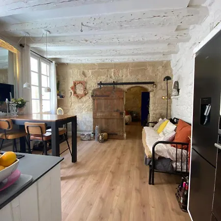 Le 32 Apartment